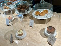 -VERIE BAKEHOUSE