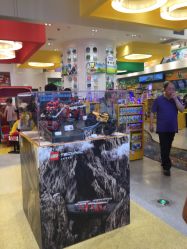 -乐高品牌旗舰店(人民广场店)