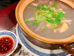 鸭血粉丝汤-南京大牌档(凯德大峡谷店)