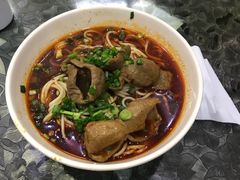 招牌肥肠面-秦云老太婆摊摊面(较场口店)