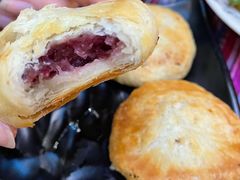 云南现烤鲜花饼-香巴拉云南餐厅(华莱坞店)