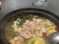 -野迹·石橄榄鸡·烧烤(新洲店)