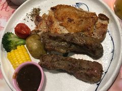-樱花里音乐餐吧·牛扒椰子鸡(东圃店)