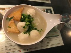 鱼蛋鱼腐河粉-翠华餐厅(湾仔店)