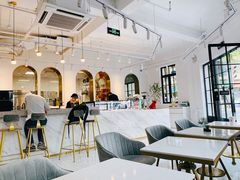 -Fridi Patisserie Cafe