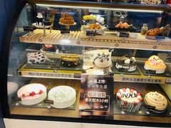 面包甜点陈列柜-DQ·蛋糕·冰淇淋(苏州中心店)