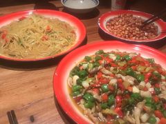 -泥糊破店小酒馆·团建聚餐(南京西路店)