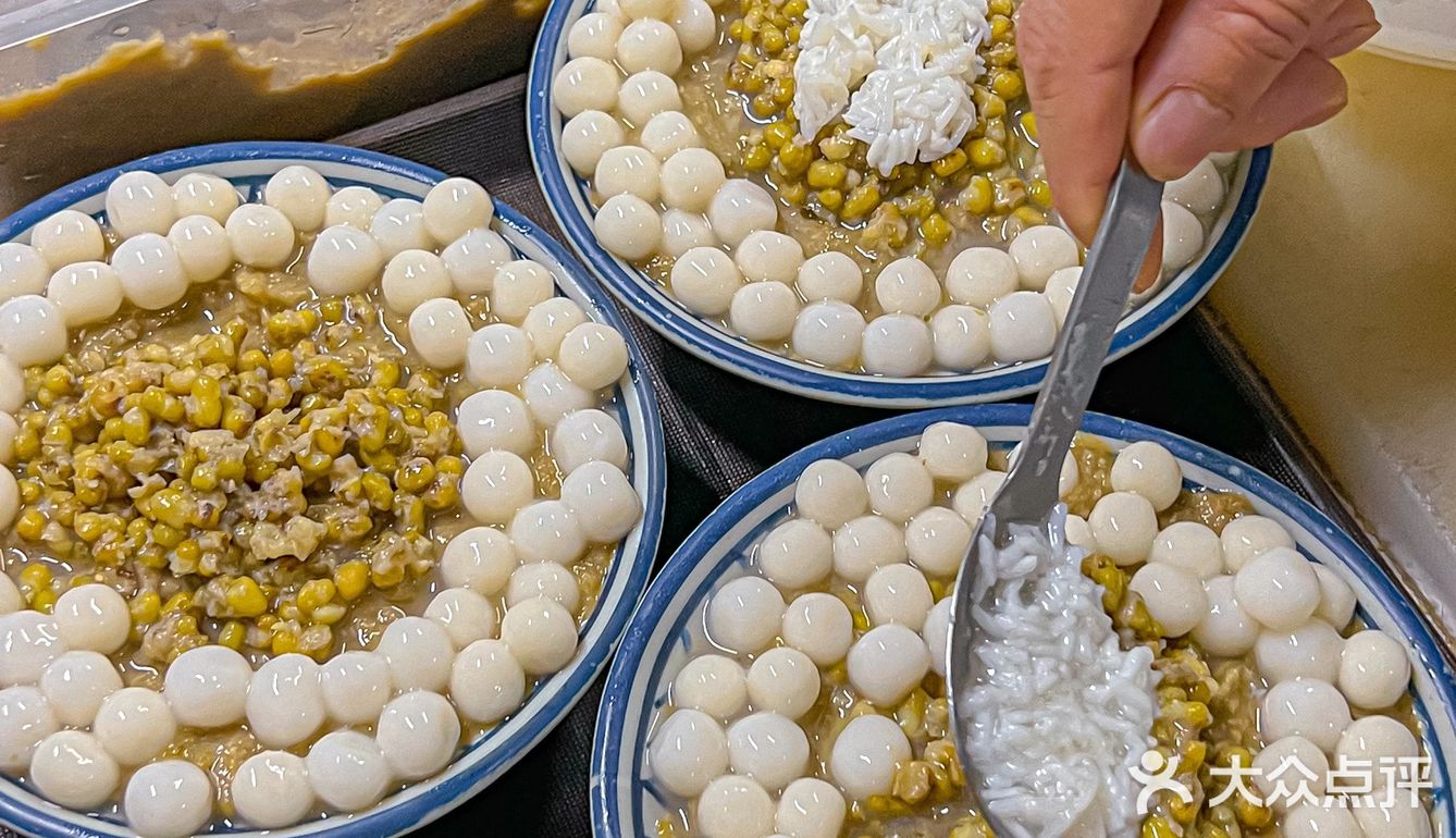 坐穿半个武汉就为了一碗绿豆冰汤圆！好清爽