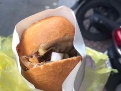 -Bánh Mì Huynh Hoa