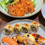 主要是我们爱吃 店里人挺多的，人多热闹！