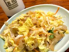 白菜拌海蜇-红尘酒肉小馆