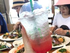 野莓气泡水-Chom Cafe and Restaurant