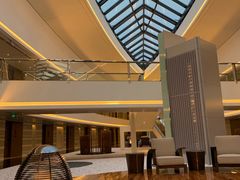 -上海滴水湖皇冠假日酒店