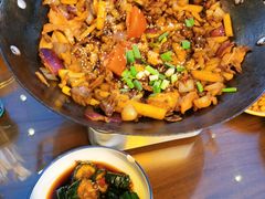 -富正毅三下锅·湘西韵味(天门山索道店)