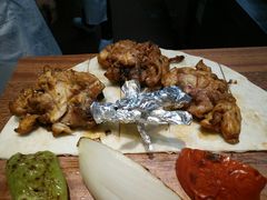 切达干酪披萨，烤鸡腿，-清真餐厅·回乡麦客