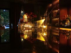 -Whisper Bar 