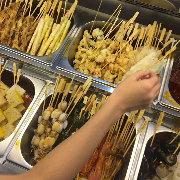 快乐猫藤椒串串(食品街店)-"这个店位于食品街中段附近,某天去吃烤肉