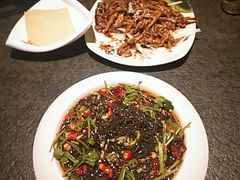 -靠山屯东北农家菜(八龙桥雅苑店)