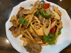 -胖大姐黄辣丁鱼庄(新津店)