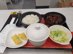 -老娘舅餐厅(黄龙体育中心店)
