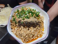 宜宾燃面-三江两海老火锅(北京首店)