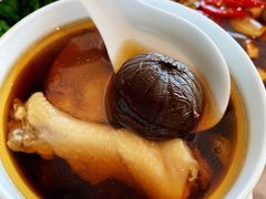 圆盅黑蒜鸡汤-鼎泰丰(国贸商城店)