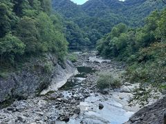 -燕子河大峡谷天坑仙境