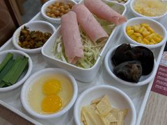 -花馬肆.云南过桥米线(汉神购物广场现场熬汤店)