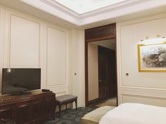 -湖北文旅洪宾红莲湖酒店