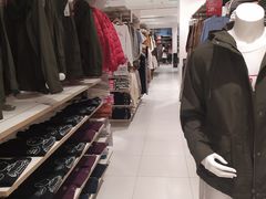 -优衣库(广州天河领展广场店)