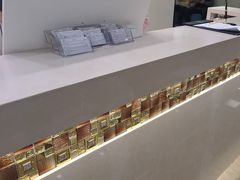 -茂菊口腔连锁(浦东南路店)