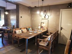 -HIGH FIVE哈福手工汉堡(桂林路店)