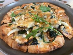 松仁菠菜蘑菇芝士飞饼-FUNFUN有饭花园聚会餐厅