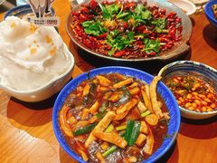 -包整·丝娃娃(甲秀楼景观店)