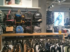 -metersbonwe(中华城店)