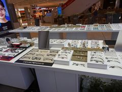 -罗伯特眼镜·蔡司官方授权(前海卓悦 INTOWN 购物中心店)
