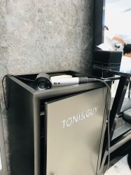 -TONI&GUY