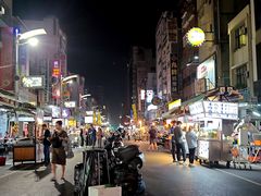 -六合夜市