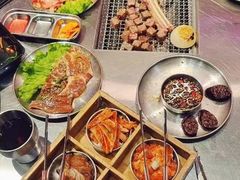 -马路牙子烧烤音乐酒馆(望京店)