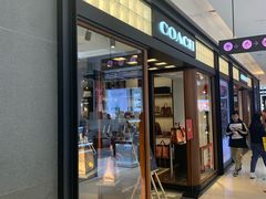 -COACH蔻驰(银泰店)