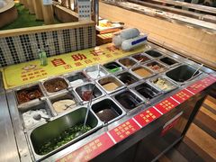 -尚品海鲜肥牛自助火锅(湖明店)