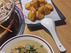 -洱火云南酸菜牛肉火锅(石景山当代商城店)