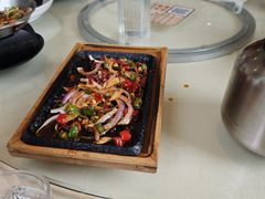 家乡糍粑鱼-莲餐厅·湖北菜·潜江小龙虾店(愚园路店)
