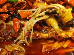 -鸣记脆皮烤鱼·海鲜烤鱼(三八广场店)