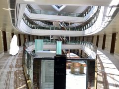 -上海滴水湖皇冠假日酒店