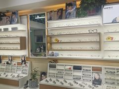 -视野联行眼镜·蔡司·控优点授权(长白万象汇店)