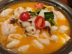 版纳酸汤黑鱼-云海肴·汽锅鸡·云南代表菜(美罗城店)