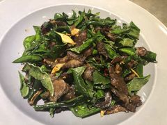 柠檬叶牛干巴-半山腰·云南菜(侨福芳草地店)