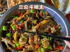 -丹水桥地锅鱼·翘嘴鲌·地方特色全鱼宴(丹江口大坝店)