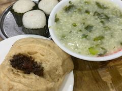 -丽华叶儿粑总汇